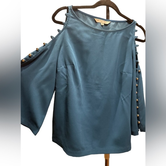 Trina Turk Amor Button Cold-Shoulder Top, Truest Teal size M - Picture 5 of 10